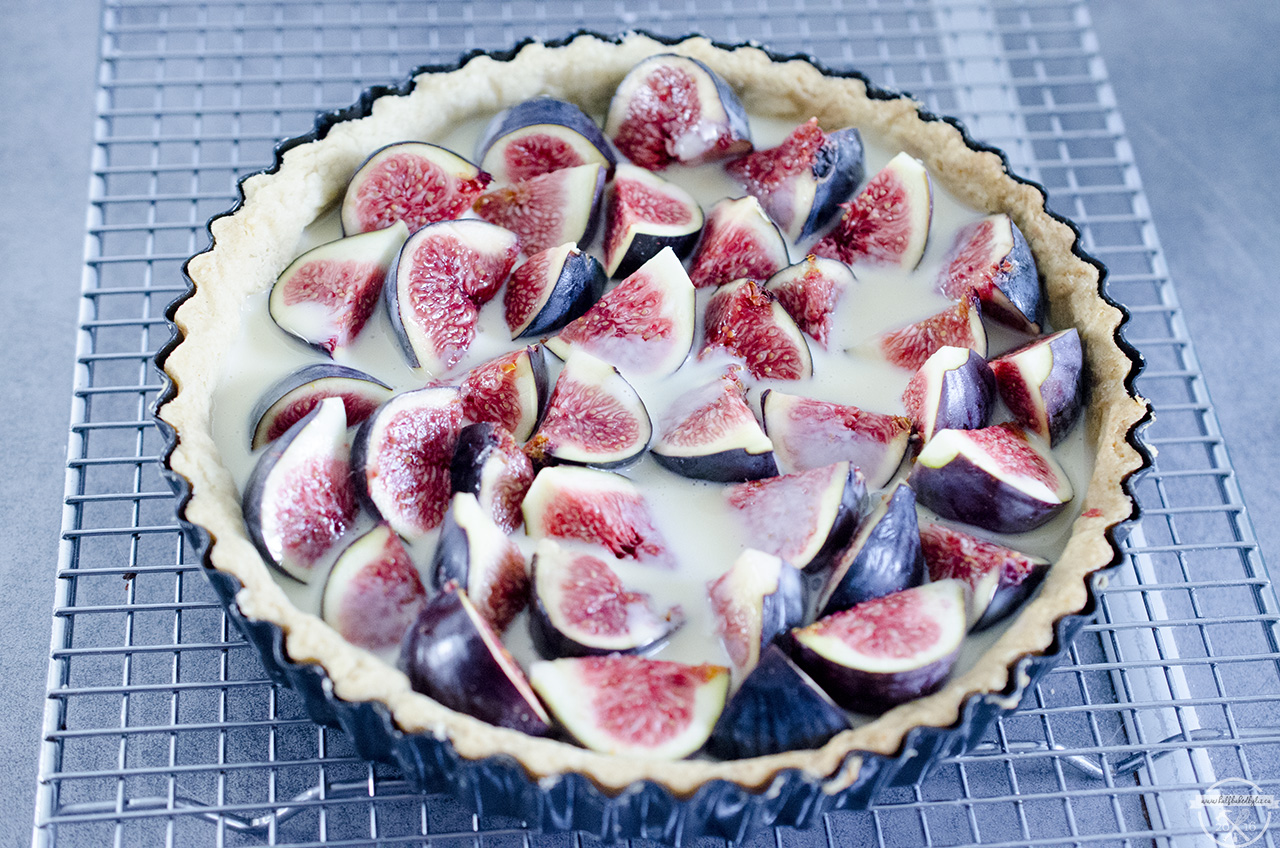 13-pour-custard-over-figs